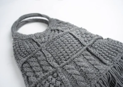 ETS international knitwear sample : A grey bag